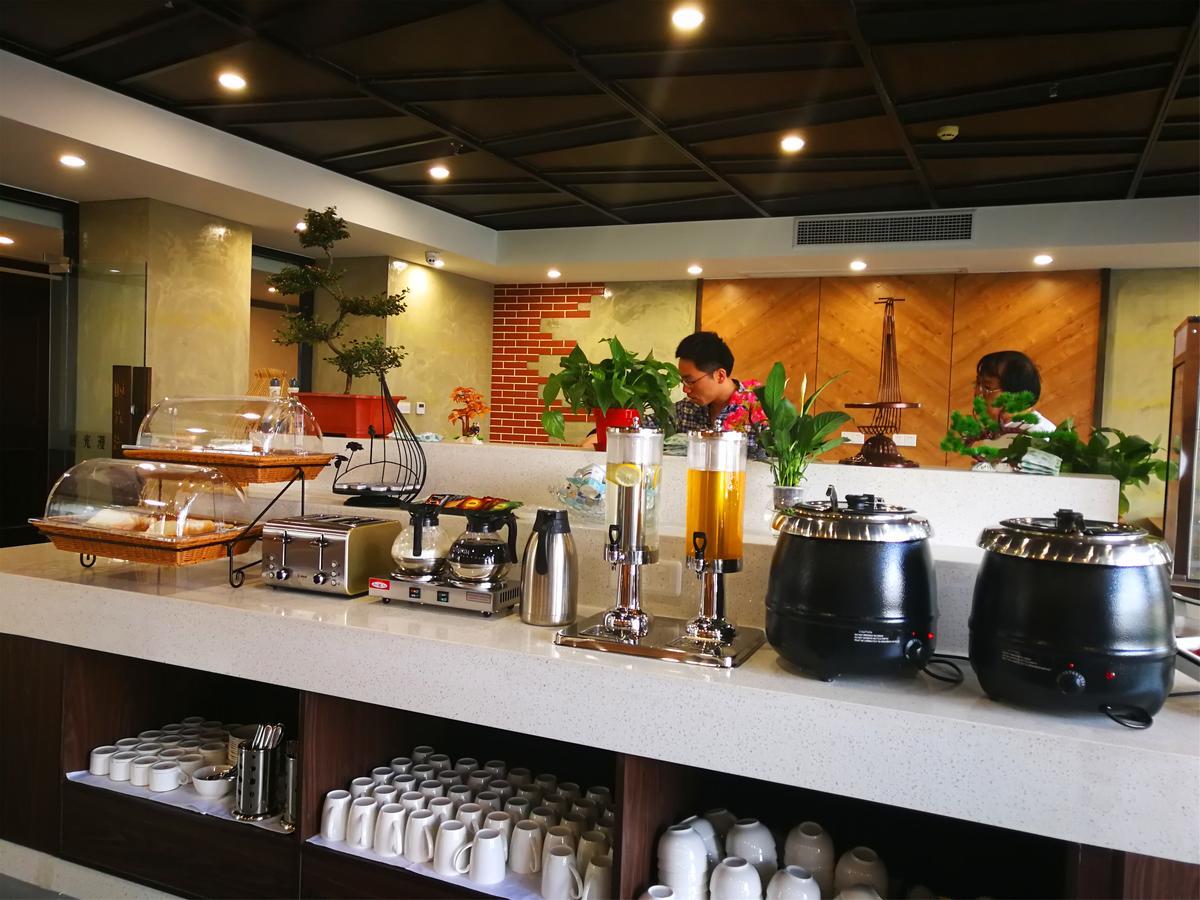 Nostalgia Hotel Near Tianjin Polar Ocean Word- Tianjin Fonte Joy World, 10 Minutes Drive Away From Tianjin Tanggu High-Speed Railway Station, Free Ice-Cream, Mineral Water, Snacks And Laundry Service, English Communication Well Exterior photo