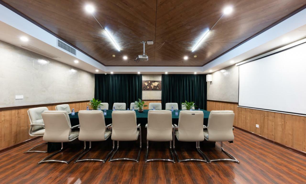 Nostalgia Hotel Near Tianjin Polar Ocean Word- Tianjin Fonte Joy World, 10 Minutes Drive Away From Tianjin Tanggu High-Speed Railway Station, Free Ice-Cream, Mineral Water, Snacks And Laundry Service, English Communication Well Exterior photo